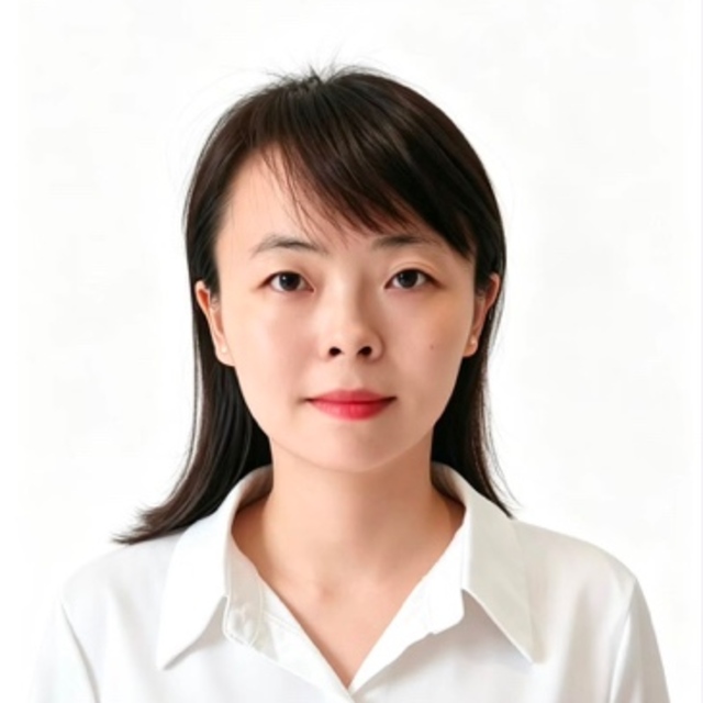 Portrait of Yasmin Ding, Marketing, Admissions and Communications Coordinator